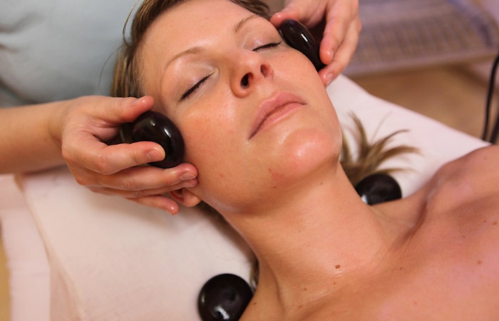 Hot Stone Massage - Senso Relaxtion